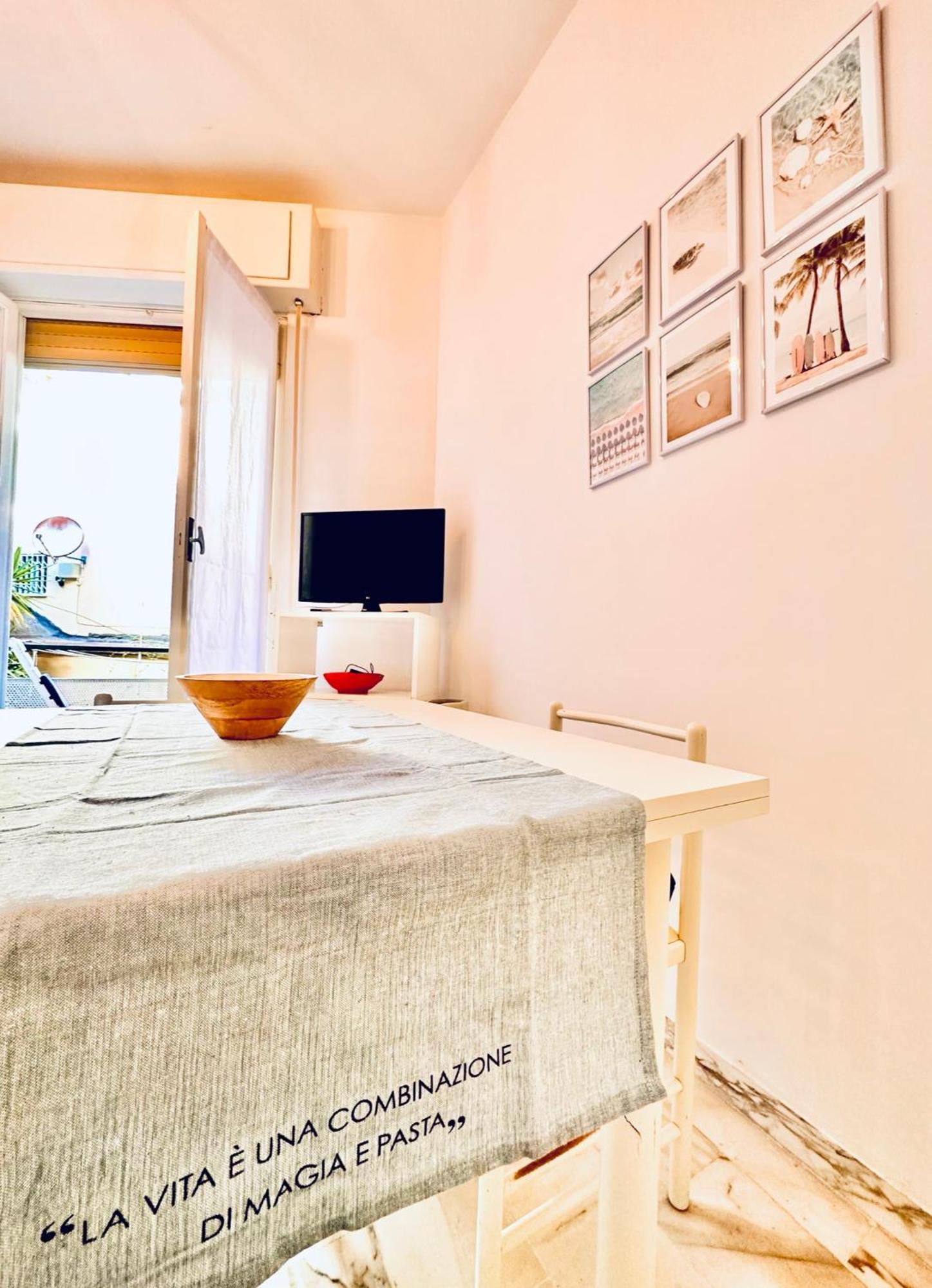 Apartamento Hostdomus - Cozy Corner Near The Sea Finale Ligure Exterior foto