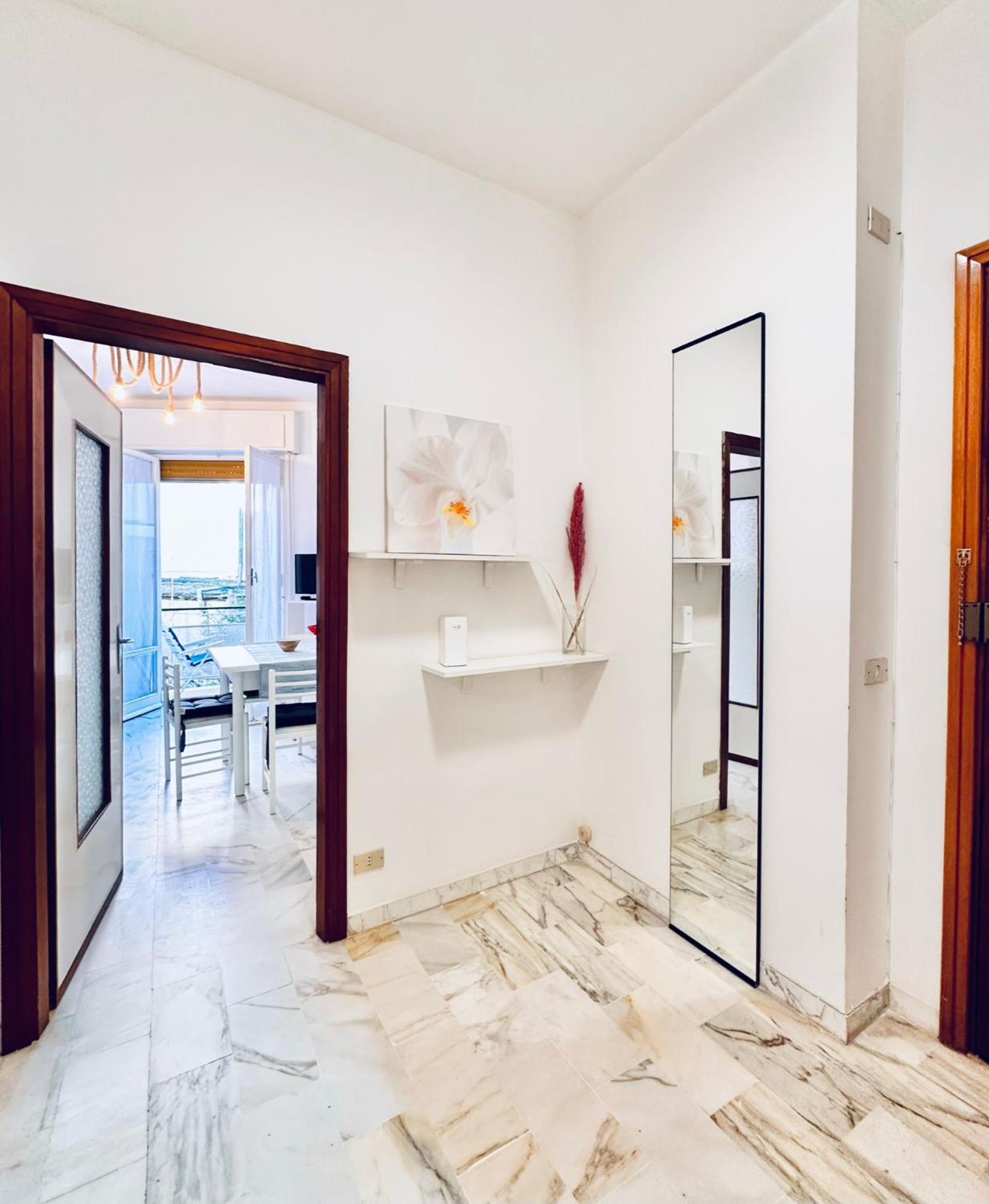 Apartamento Hostdomus - Cozy Corner Near The Sea Finale Ligure Exterior foto